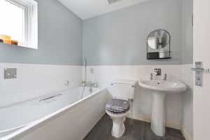 Family Bathroom- click for photo gallery